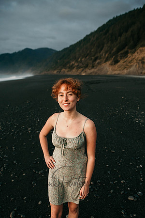 VivianSenior2019-276
