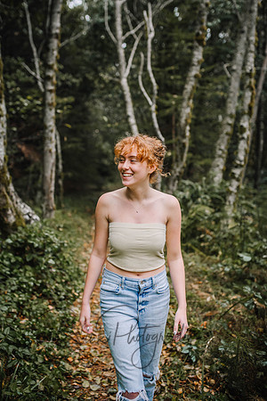VivianSenior2019-22