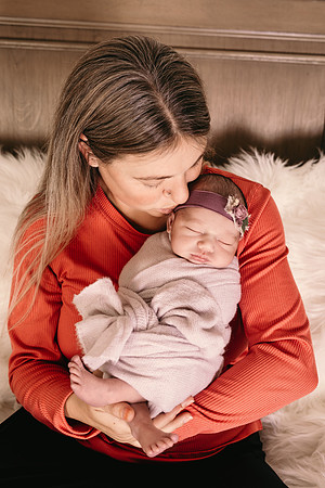 Heather Newborn-18