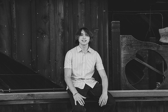 Dylan Senior-29-2
