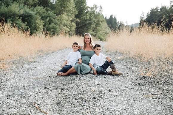 Tonya Maternity123