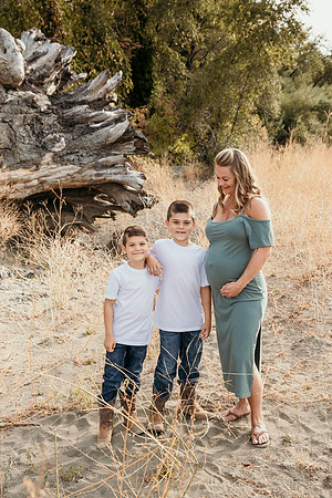 Tonya Maternity110