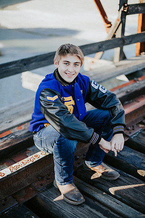 OrinSeniorShoot25